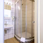 Airporthotel فندق