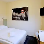 فندق Airporthotel