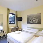 Airporthotel فيزه