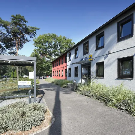 Airporthotel Hotel 3*