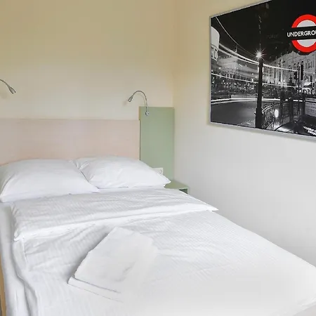 Отель Best Deal Airporthotel