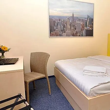 Airporthotel מלון
