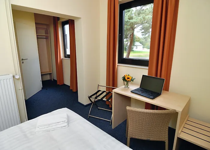 Airporthotel Hotel 3*