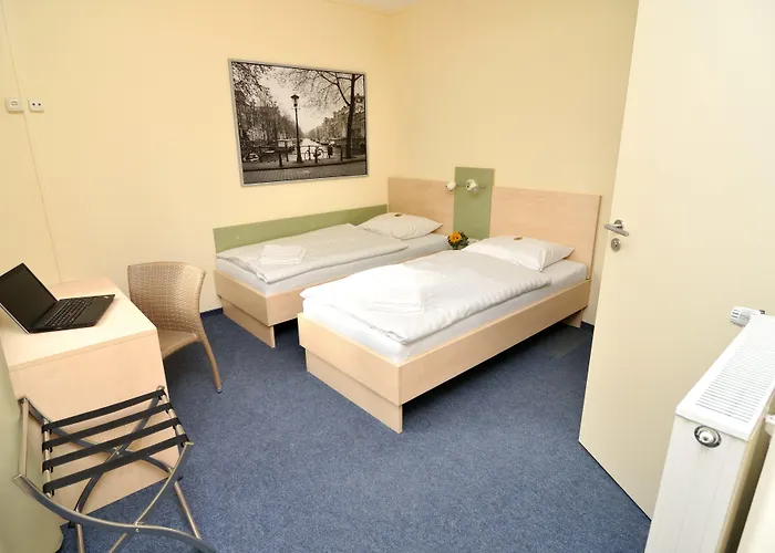 Airporthotel Hotel 3*