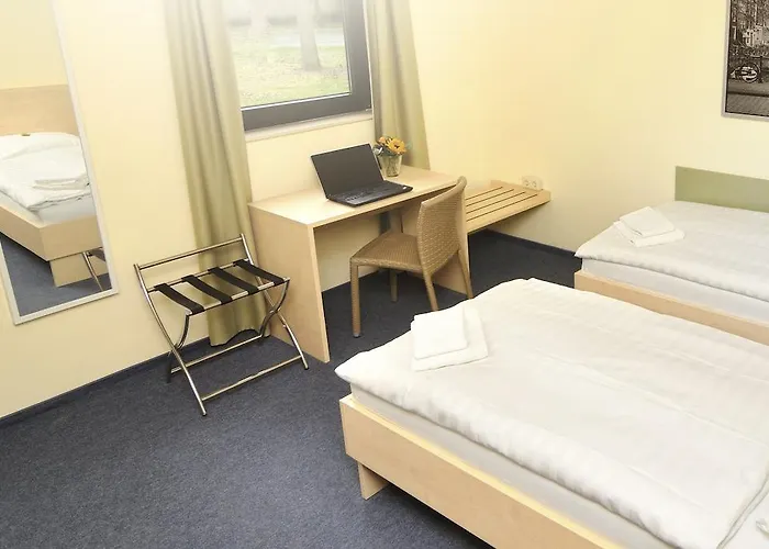 Hotel Airporthotel 3*