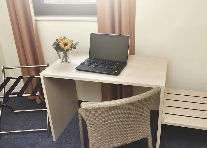 Hotel Airporthotel 3*