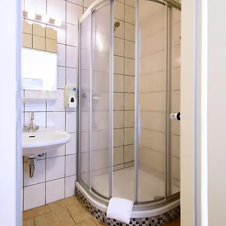 فندق Airporthotel 3*